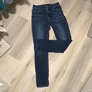 Mid Rise Slim Fit Jean - Size 6 White House Black Market